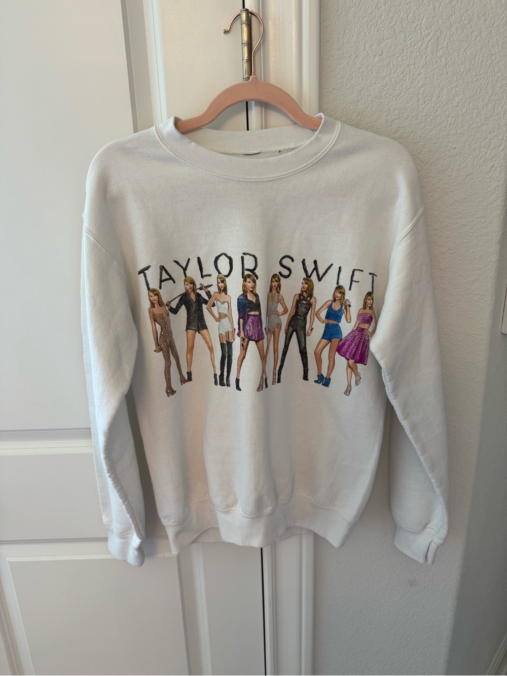 1989 Taylor Swift White Graphic Crewneck with Multicolor Figures